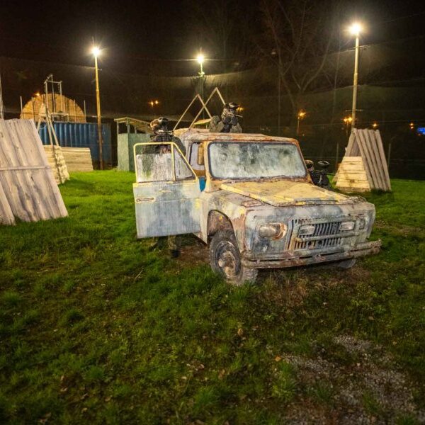 Paintball Prague-vietnam field. night paintball